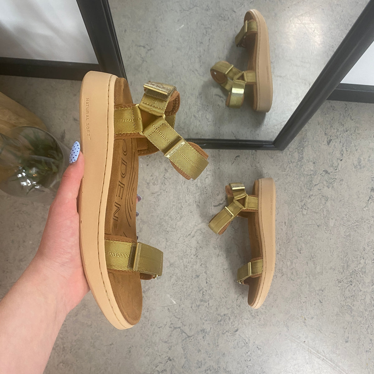 Woden sandal – Khaki (gylden nuance)