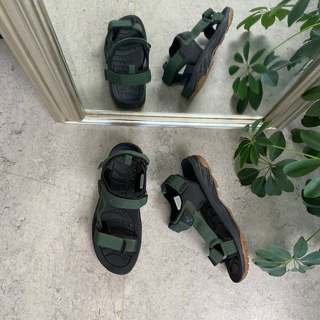 Grøn sporty sandal fra Whistler med tre regulerbare remme