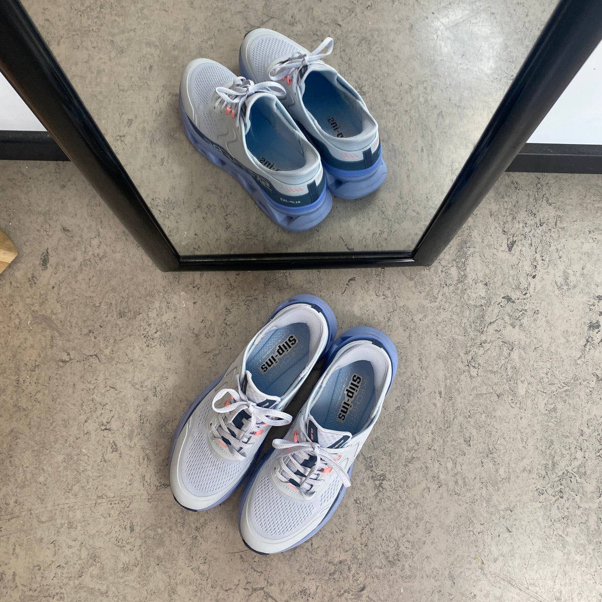 Skechers Glide-Step Aldus i lys blå – slip in sneaker med svangstøtte