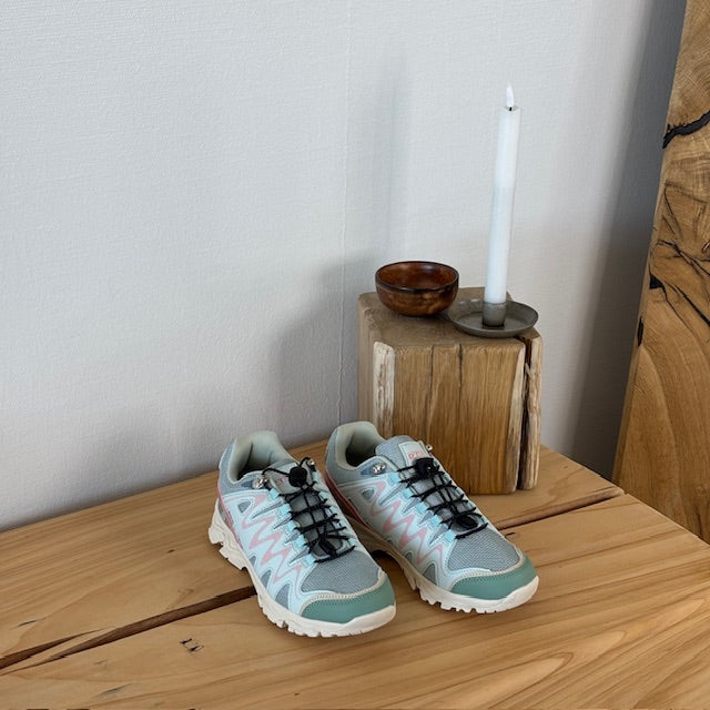 Fleksible blå sneakers med elastiksnørebånd