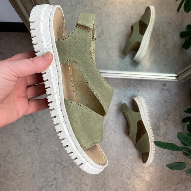 Blød grøn skindsandal fra Relaxshoe