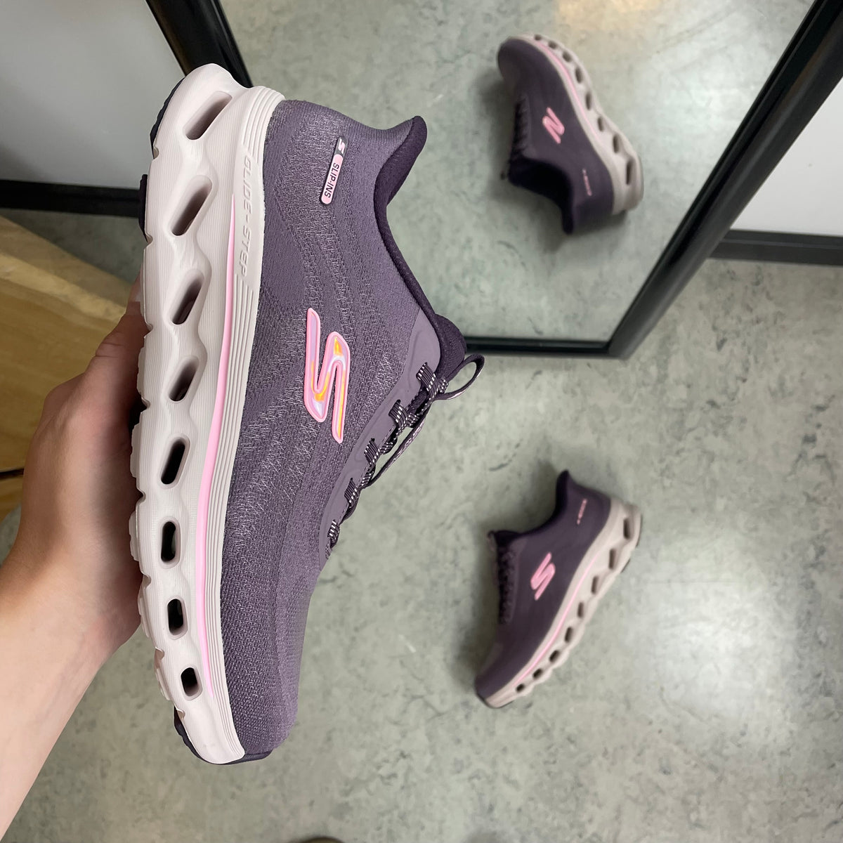 Skechers GO WALK Glide-Step 2.0 - Slip-in sko med stødabsorbering