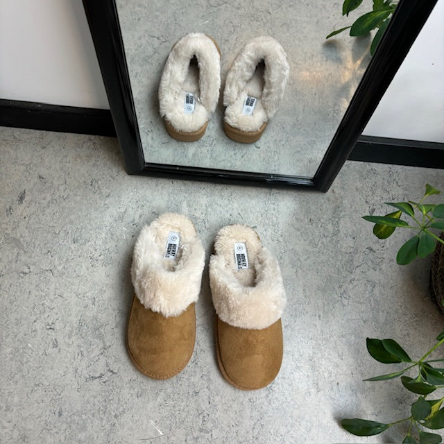 Brun Slip on hjemmesko med god bredde