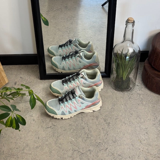 Fleksible blå sneakers med elastiksnørebånd
