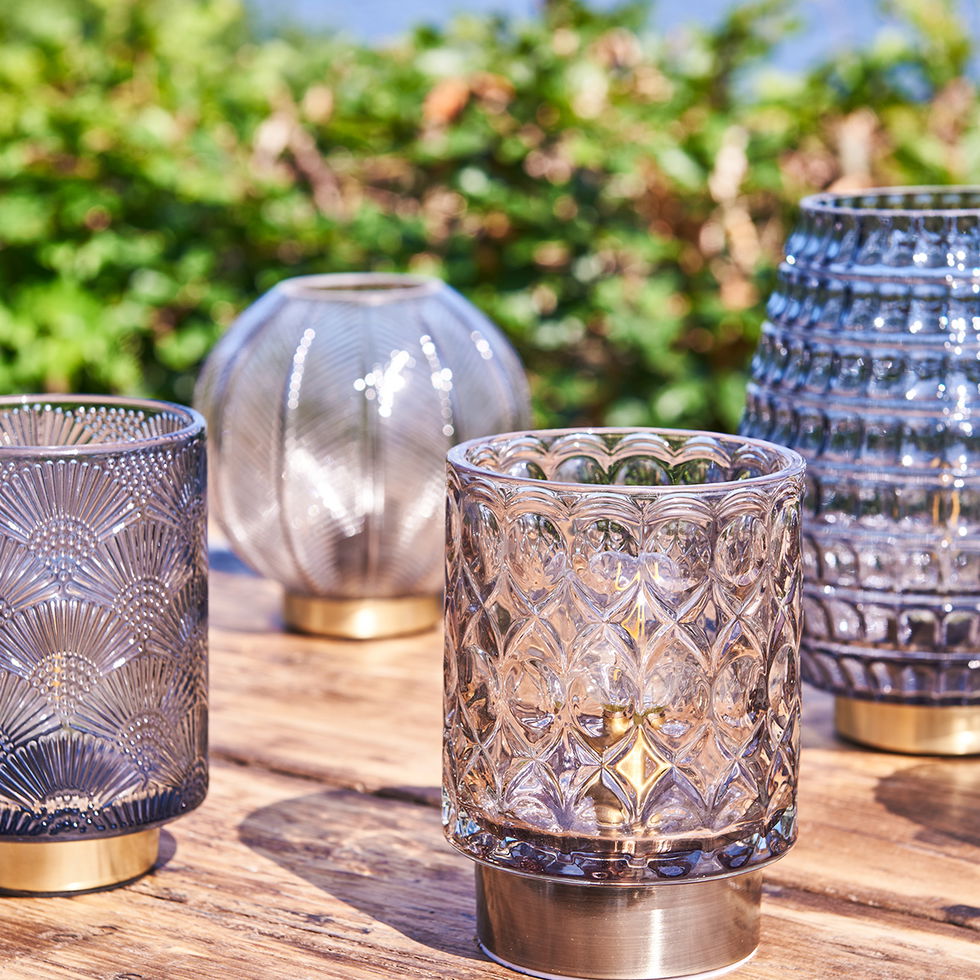 LED-lampe med riller i blåt glas fra Speedtsberg