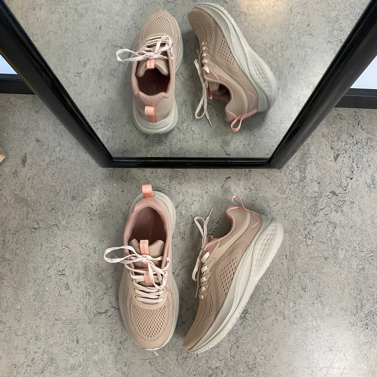 Rugged Gear Simple Sport – let og komfortabel sneaker i rosa