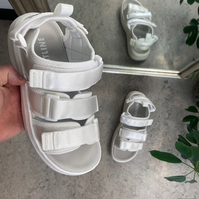 Gaitline Flow SP sandal – hvid sandal med svangstøtte & IGNITE skum