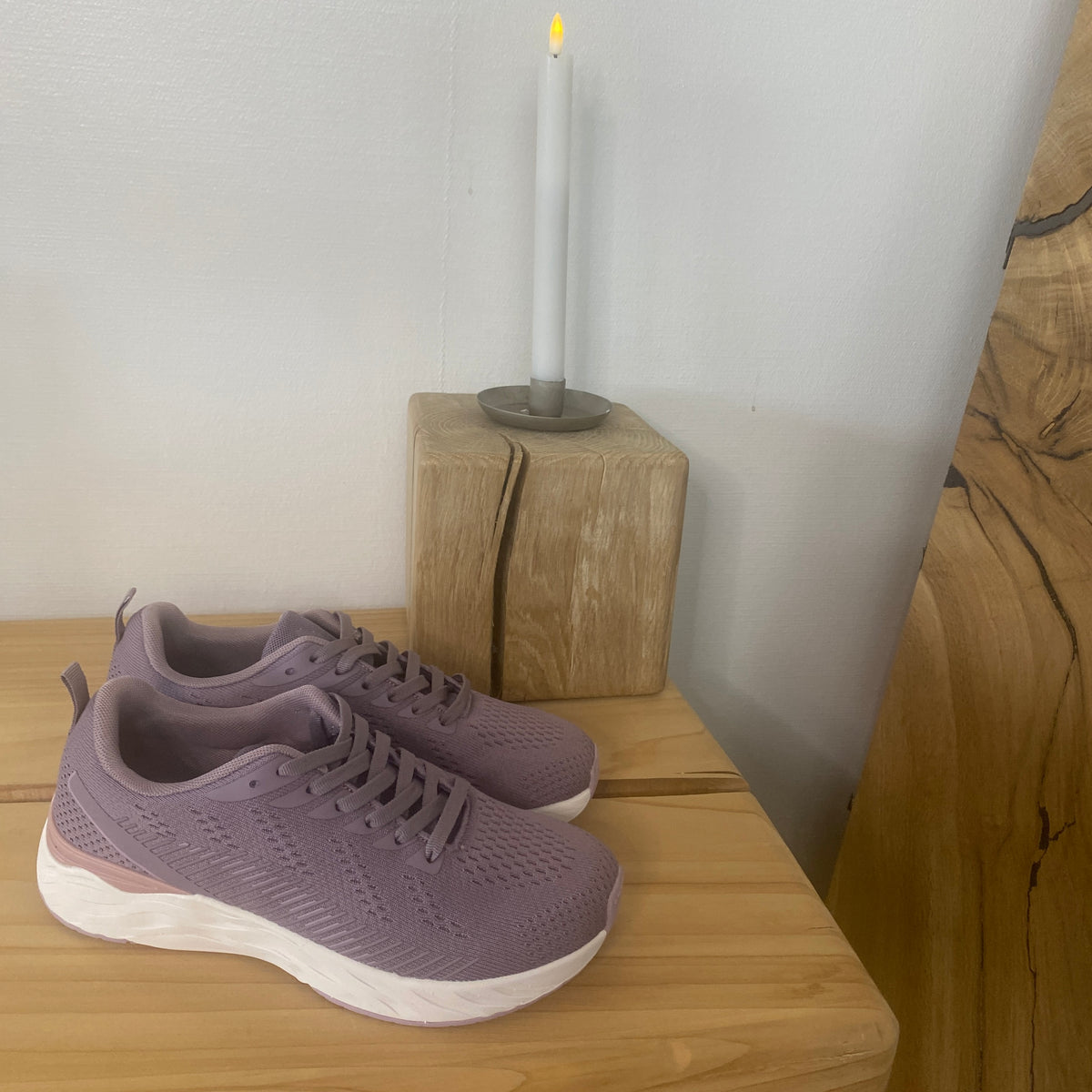Linares W Wide Fit Shoe – mørk rosa letvægtssko med ekstra bredde