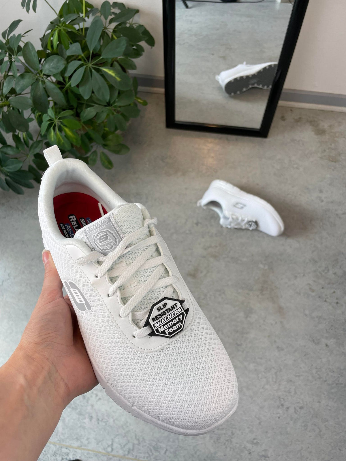 Skechers Work arbejdssko med bred pasform – CE-godkendt og skridhæmmende sål