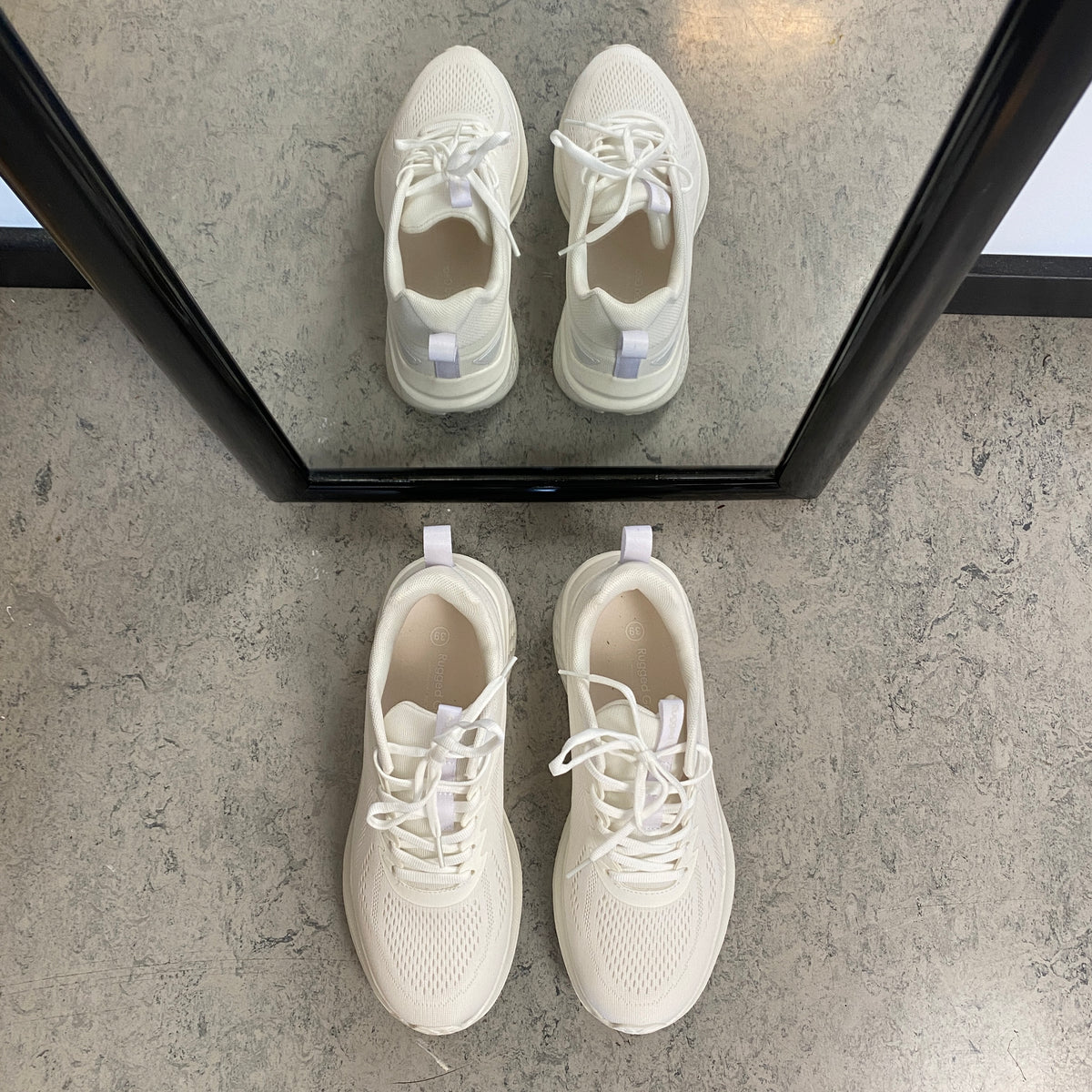 Rugged Gear Simple Sport – let og komfortabel sneaker i hvid