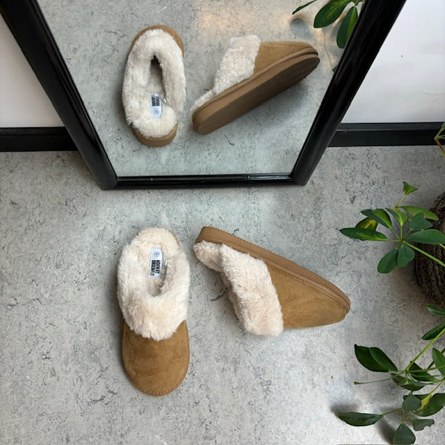 Brun Slip on hjemmesko med god bredde