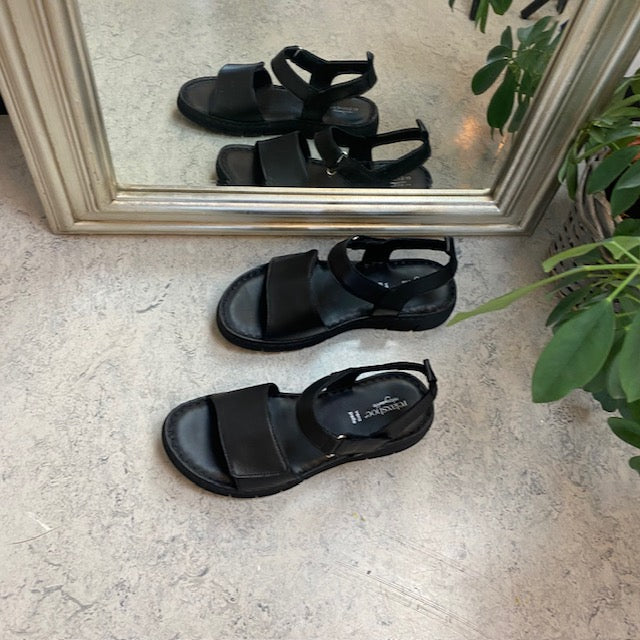 Lækker blød og fleksibel skindsandal i sort fra Relaxshoe