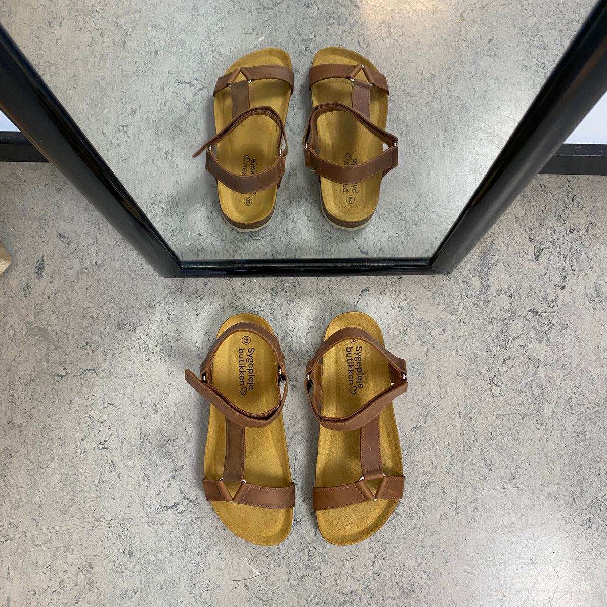 Crazy Brandi sandal i brun skind – komfort sandal