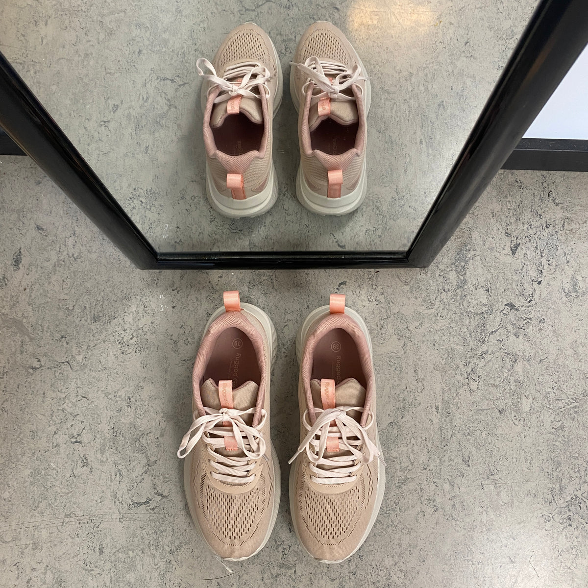Rugged Gear Simple Sport – let og komfortabel sneaker i rosa