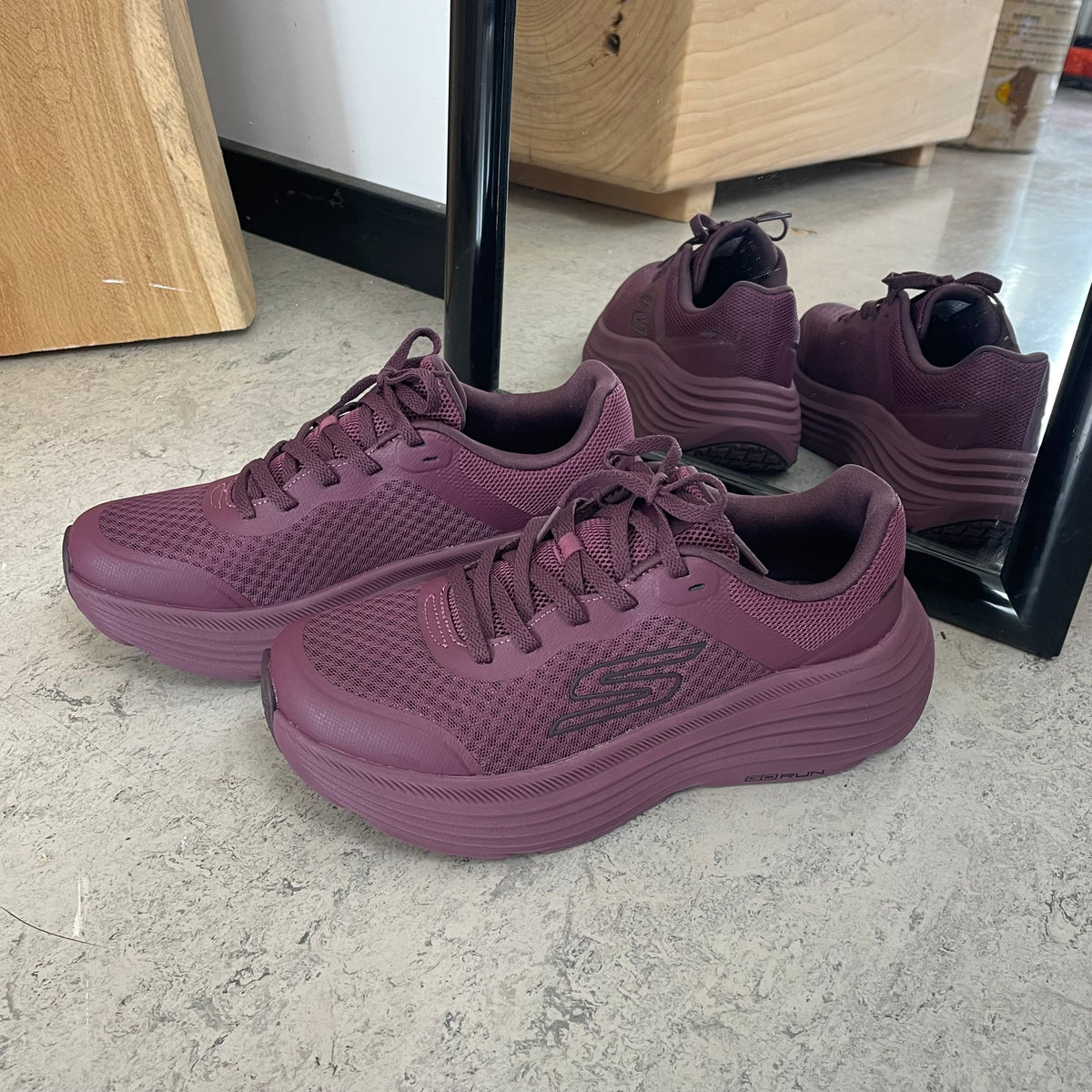 Bordeux Skechers Max Cushioning Endeavour – stødabsorberende komfort