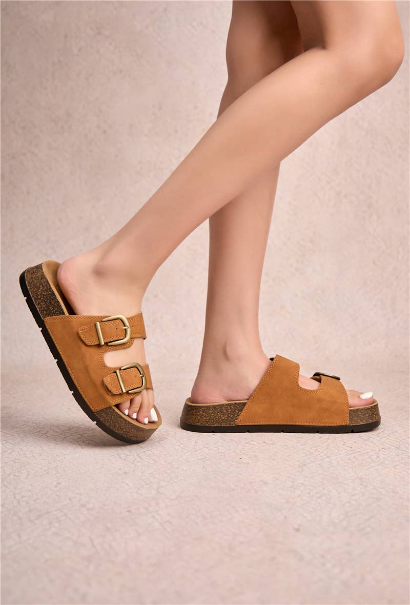 Plateau biosandal i lys brun nubuck – justerbar pasform