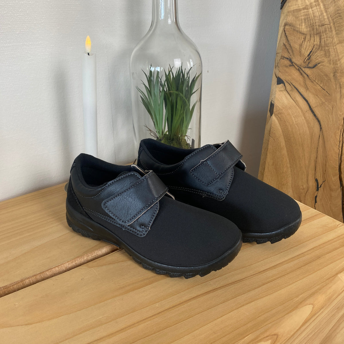 OrtoMed komfortsko med velcro – nem pasform og stabil støtte