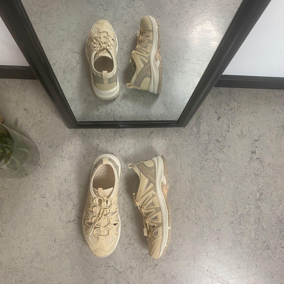 Whistler Puente W Shoe – åndbar sneaker i beige med elastiksnøre