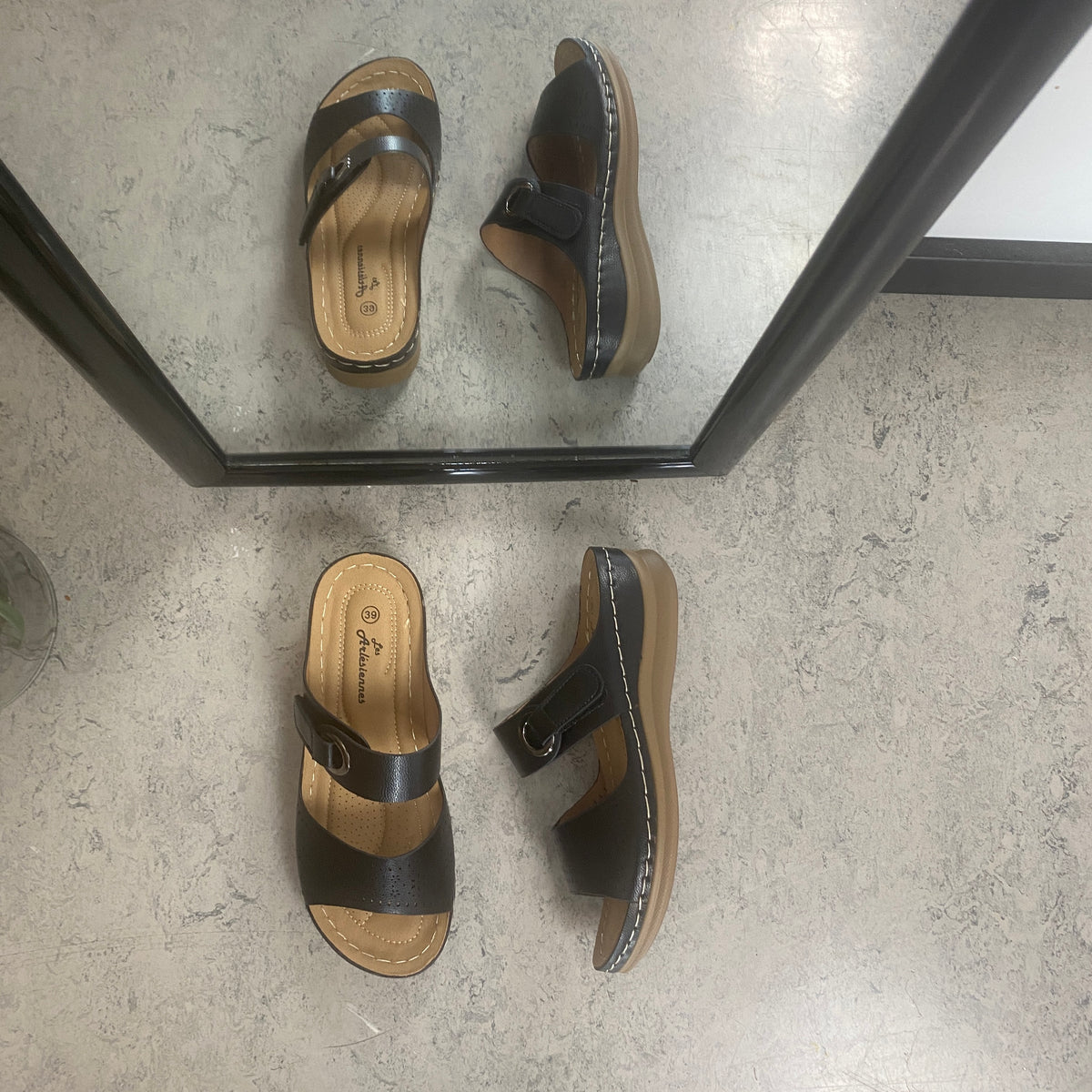 Kilehæl sandal – sort model