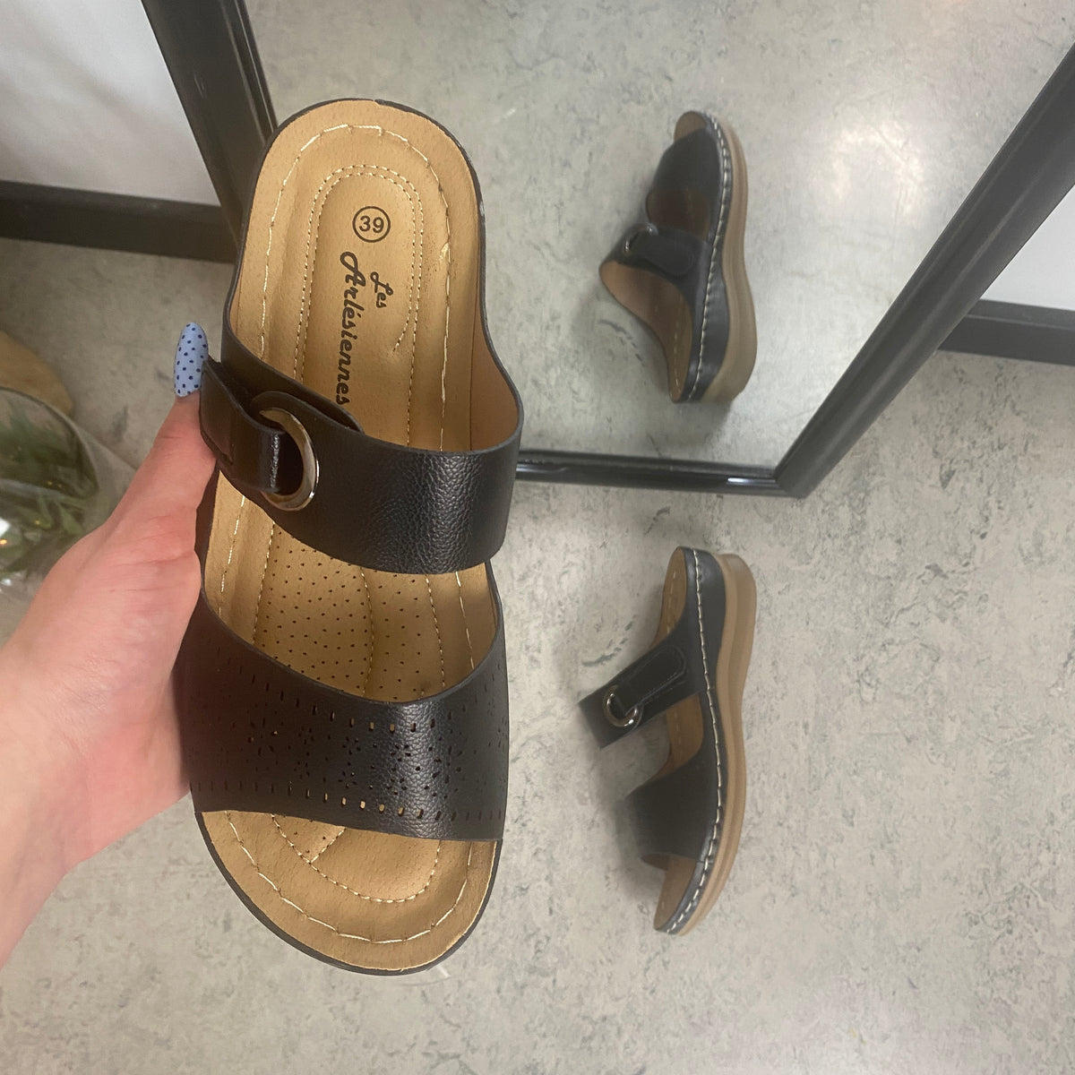 Kilehæl sandal – sort model
