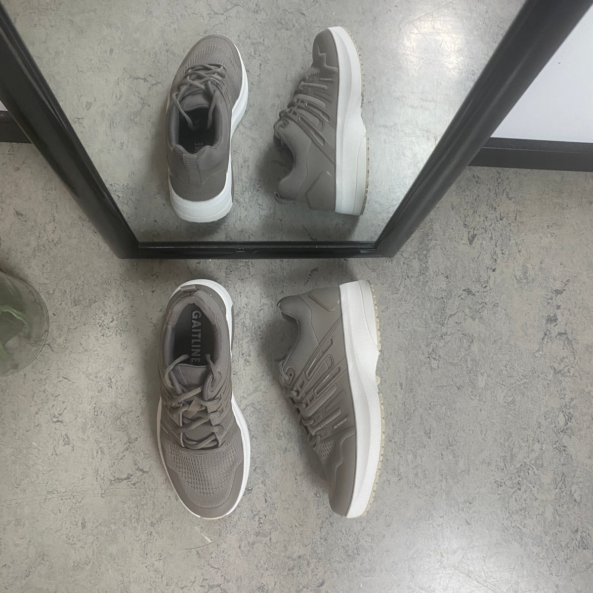 Gaitline Advance Lite – Stødabsorberende komfort i beige med hvid bund