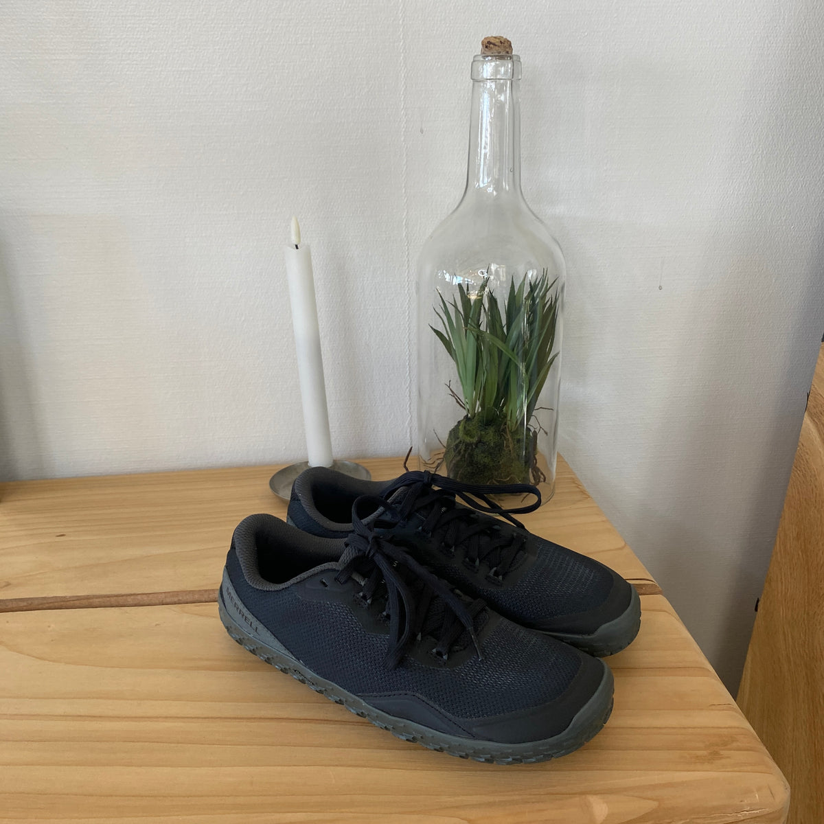 Merrell sort barefoot sko med maksimal fleksibilitet