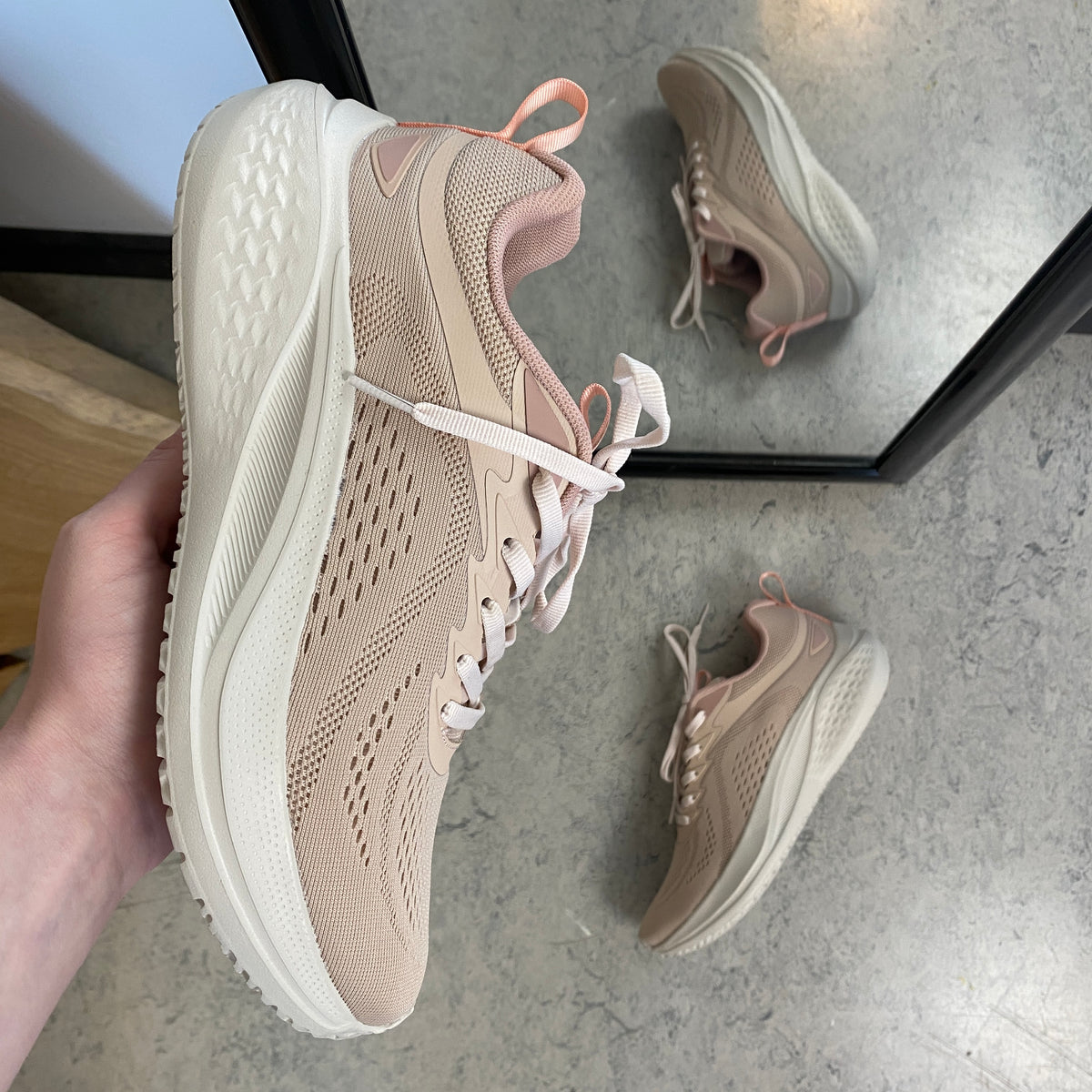 Rugged Gear Simple Sport – let og komfortabel sneaker i rosa