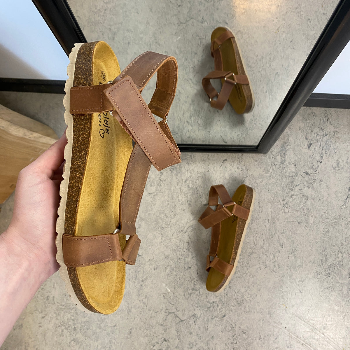 Crazy Brandi sandal i brun skind – komfort sandal