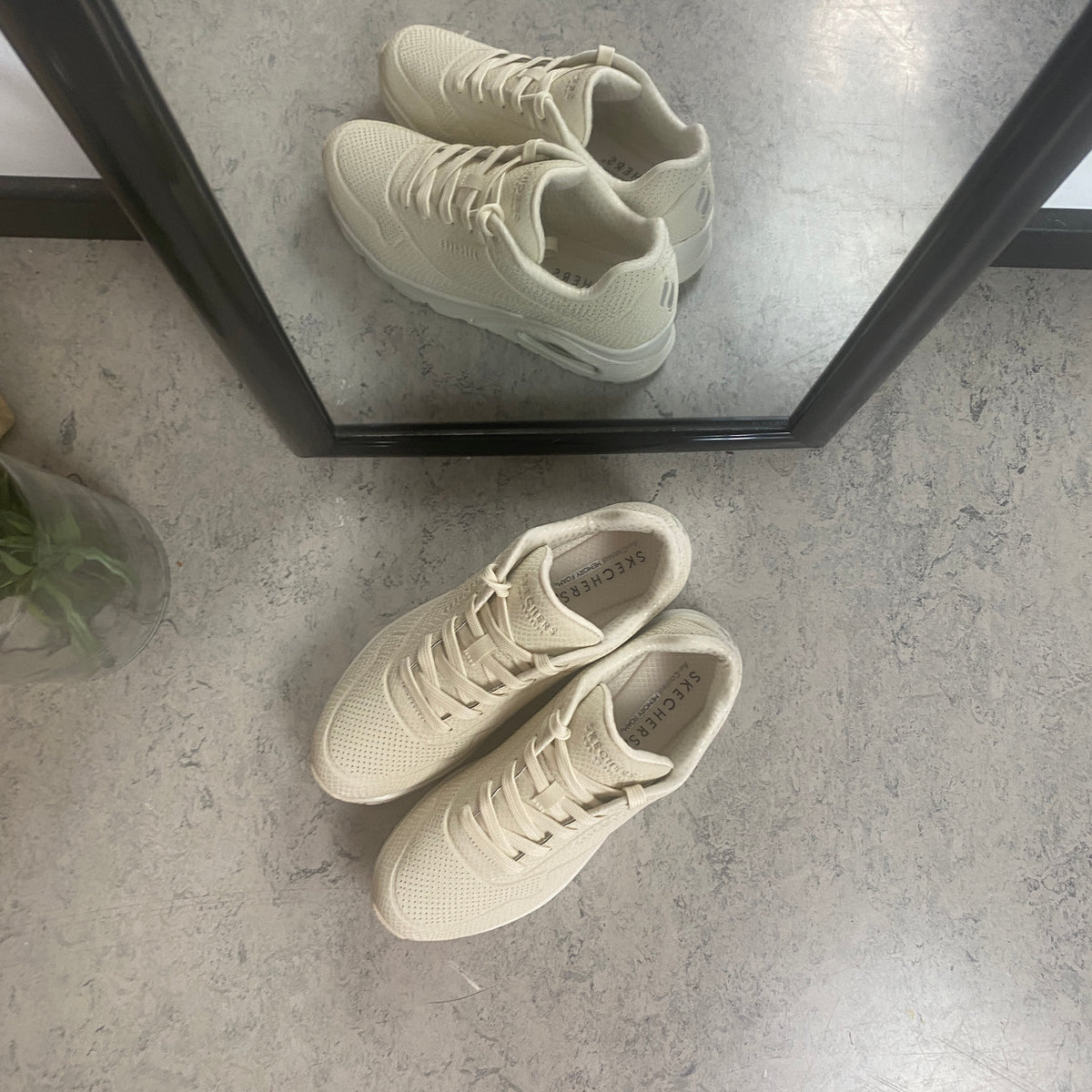 Skechers Street™ UNO – Shiny Scale – Cremehvid