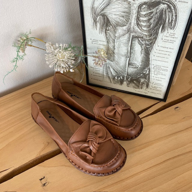 Elegant ballerina i brunt skind
