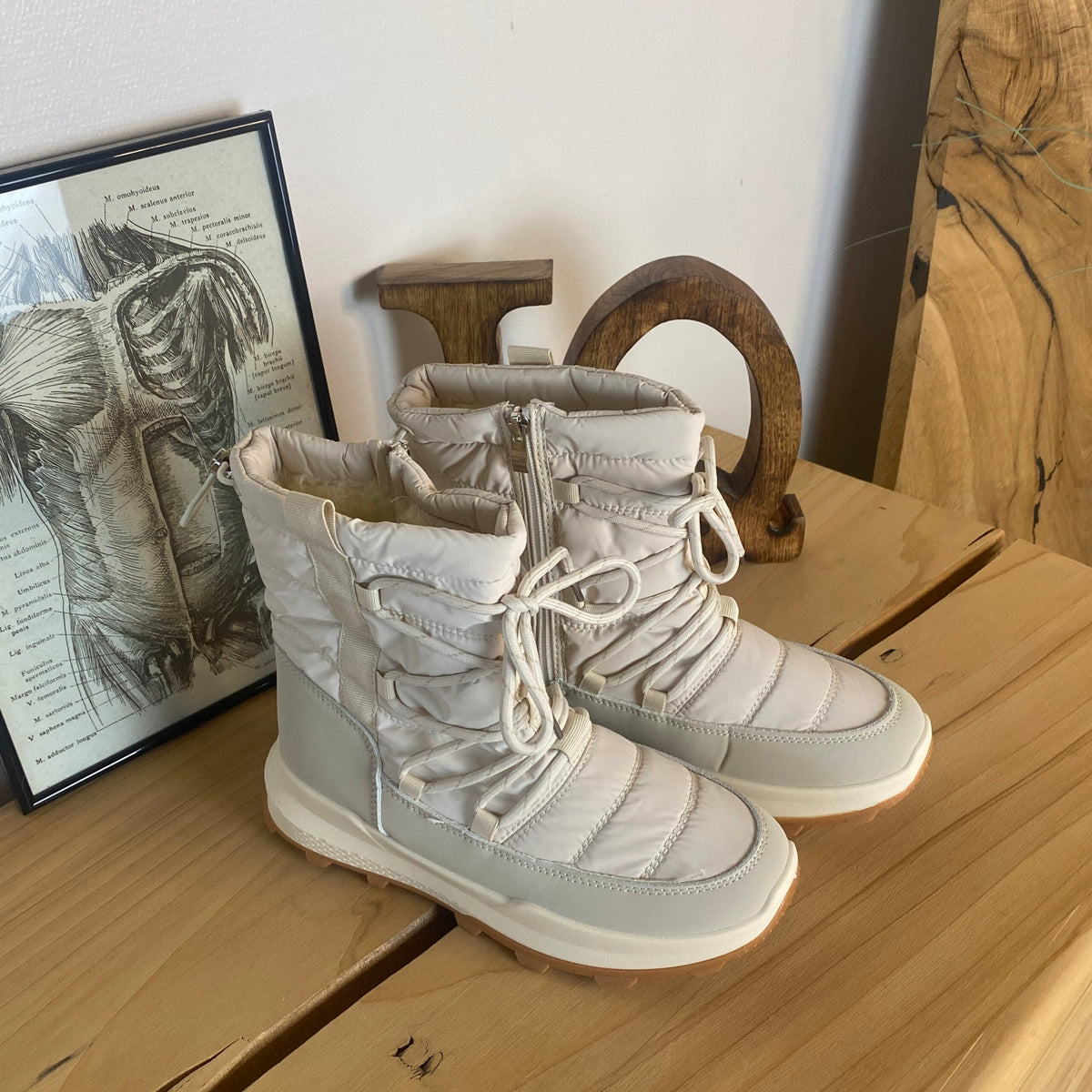Beige vinterstøvle med blødt foer