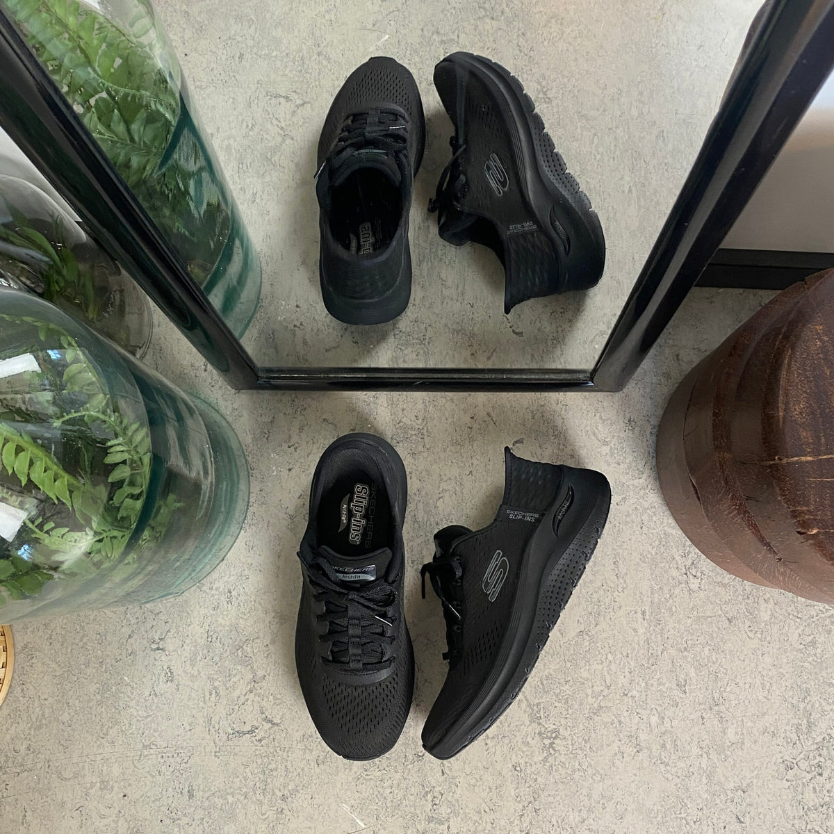 Skechers Slip-ins med Arch Fit – sort sneaker med hands free komfort