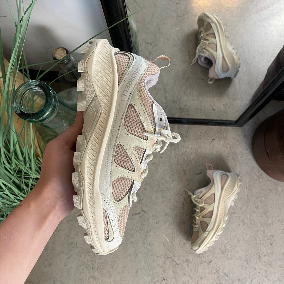 Komfortabel og robust Merrell vandresko i beige
