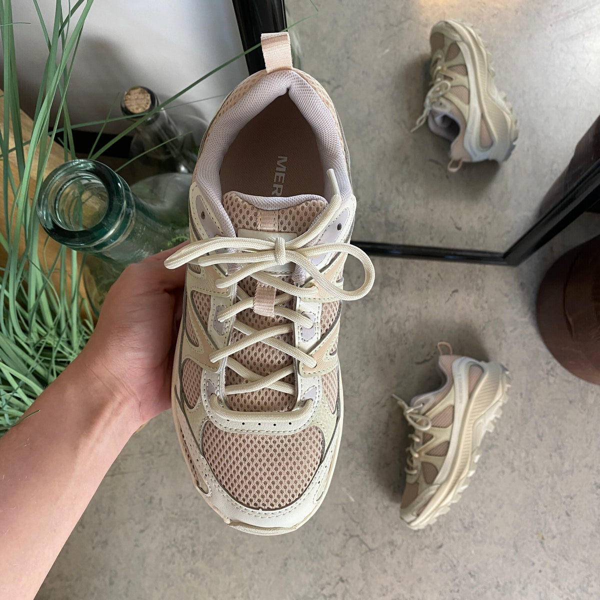 Komfortabel og robust Merrell vandresko i beige