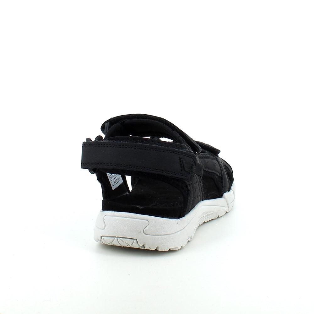 Sort sandal fra Cruz med velcro lukning på alle 3 remme