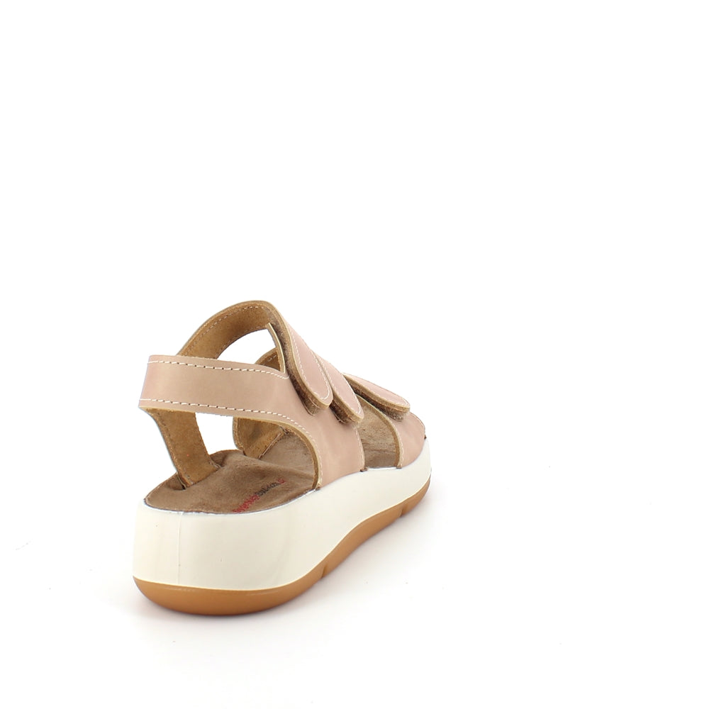 Elegant beige skindsandal med justerbare remme