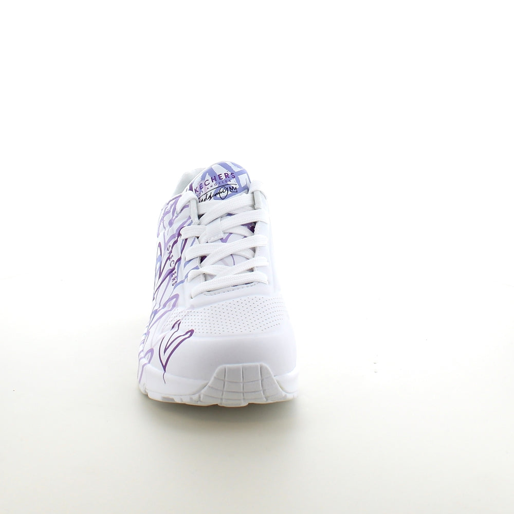 Lilla farvede hjerte sko fra Skechers