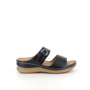 Sort sandal med kilehæl