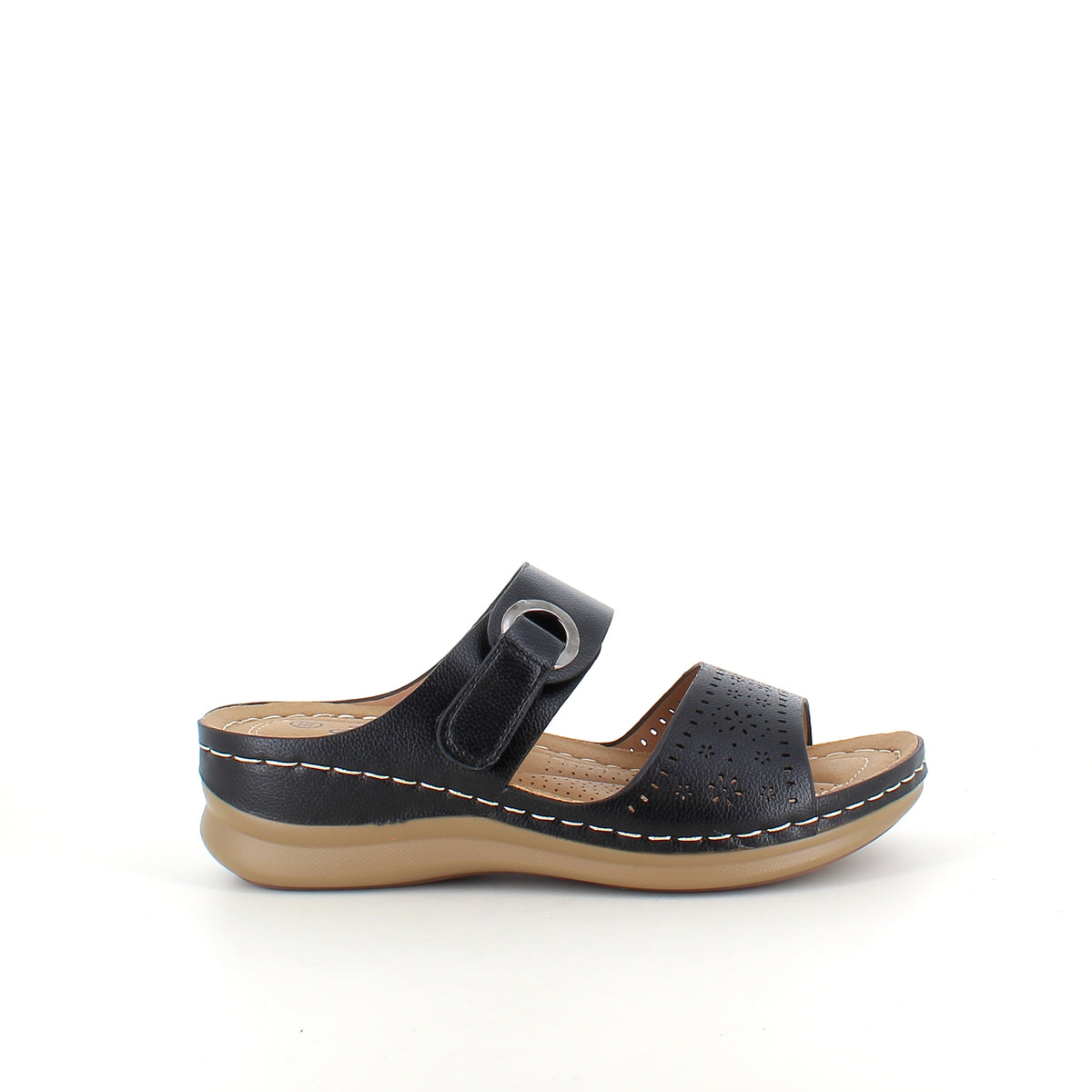 Sort sandal med kilehæl