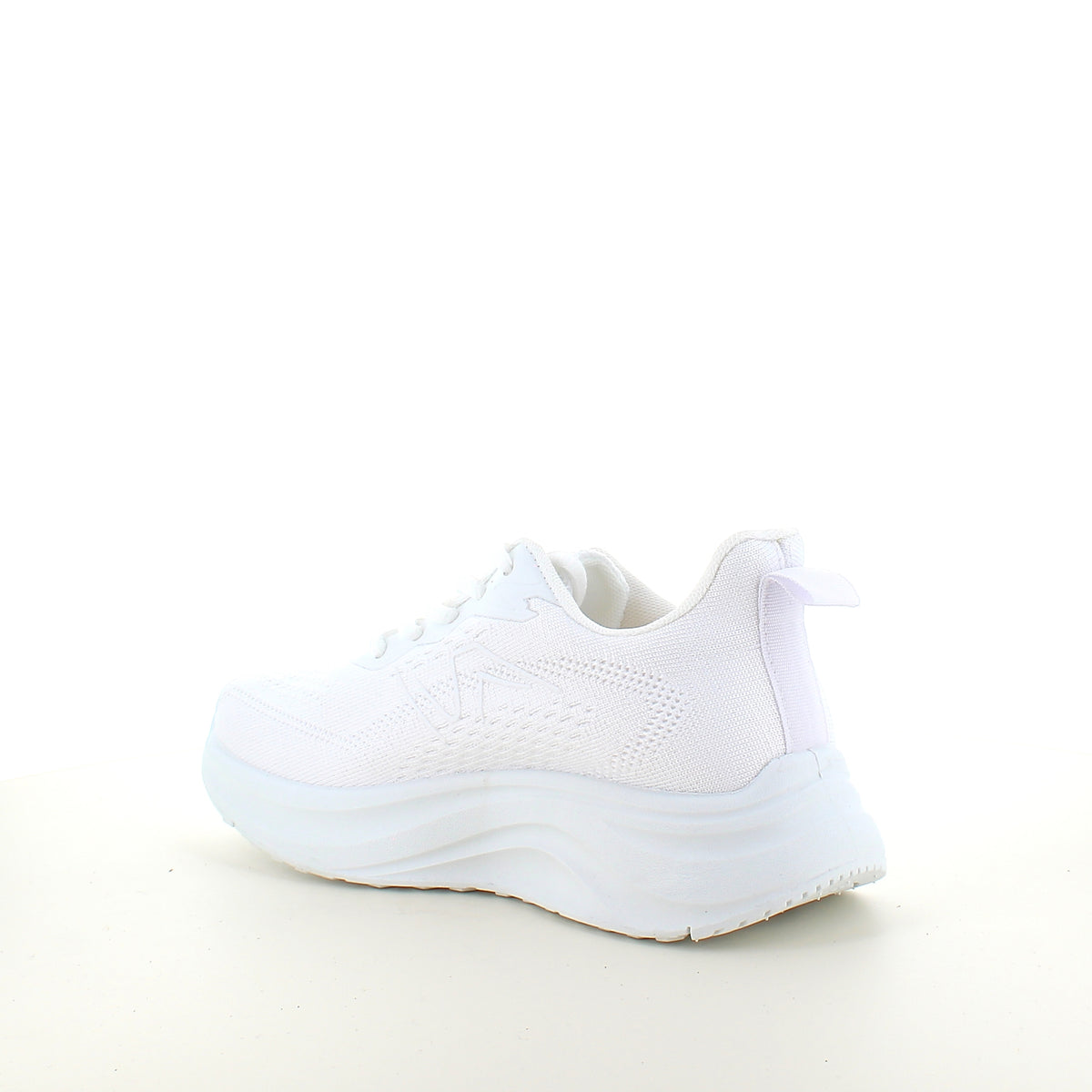 Hvid letvægts sneaker med stødabsorbering & åndbart mesh