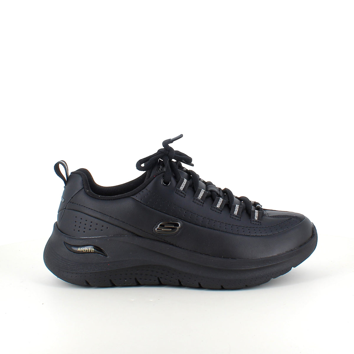 Sort Skechers med glat skind overflade