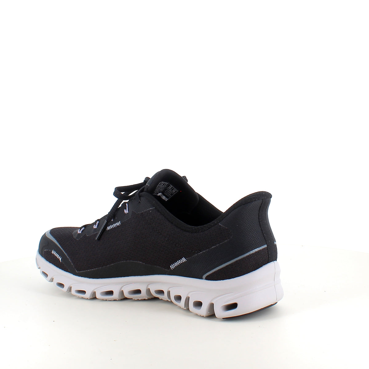 Sort Skechers Glide-Step – vandtæt sko med nem Slip-ins pasform