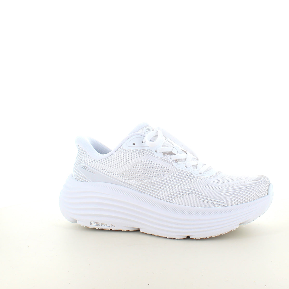 Skechers Max Cushioning Hvid slip on sneaker med stødabsorbering