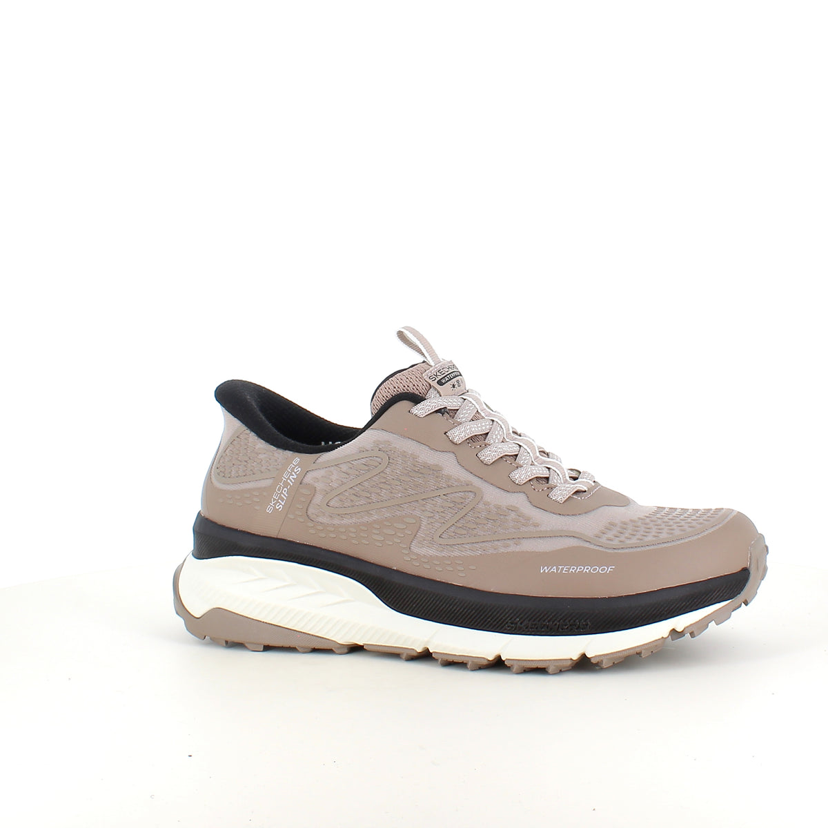Beige Skechers vandtæt sko med Slip-in, Memory Foam og god stødabsorbering