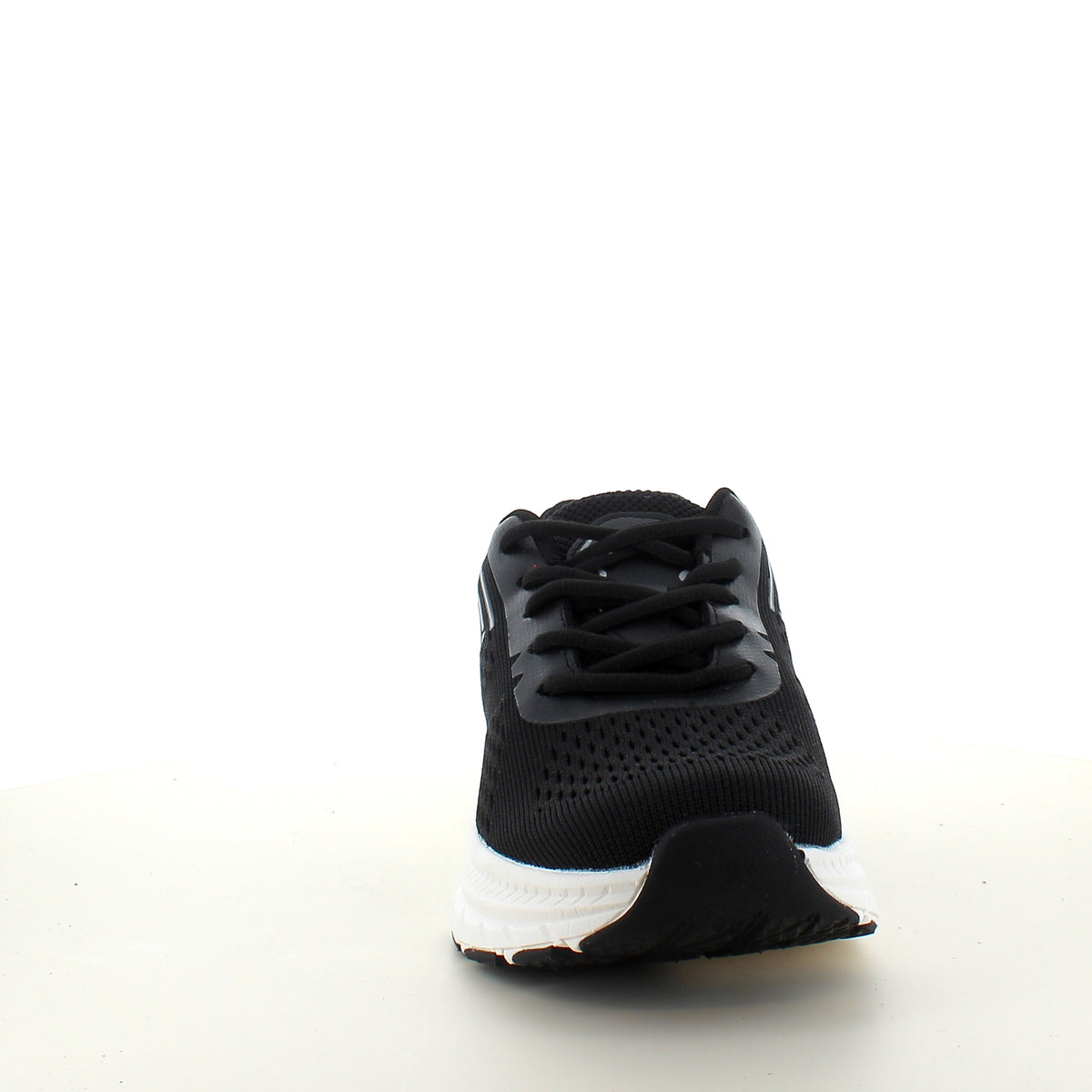 Endurance komfortsko til herre i sort – let og åndbar sneaker