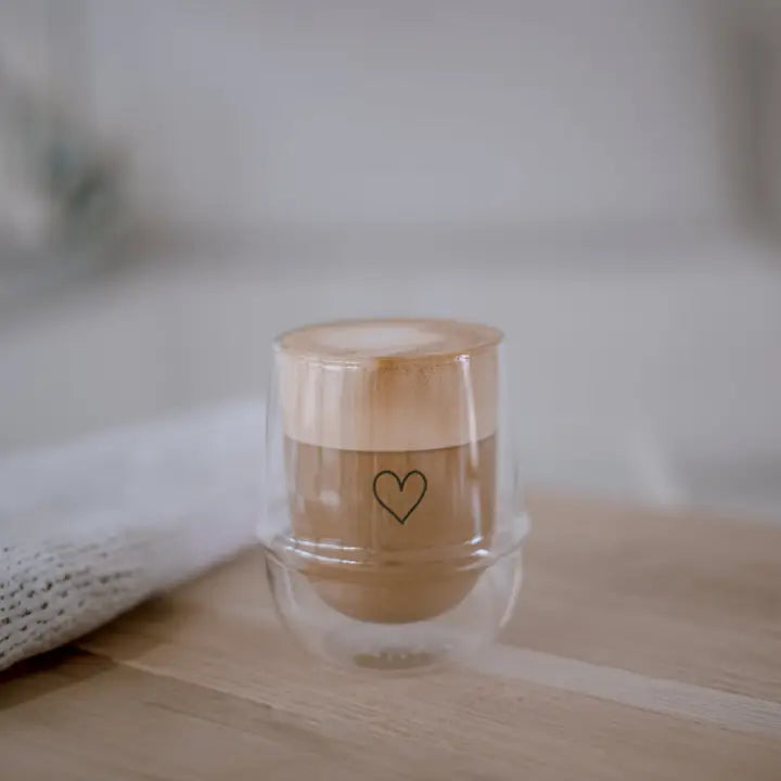 Dobbeltvægget termoglas med hjerte til kaffe og te
