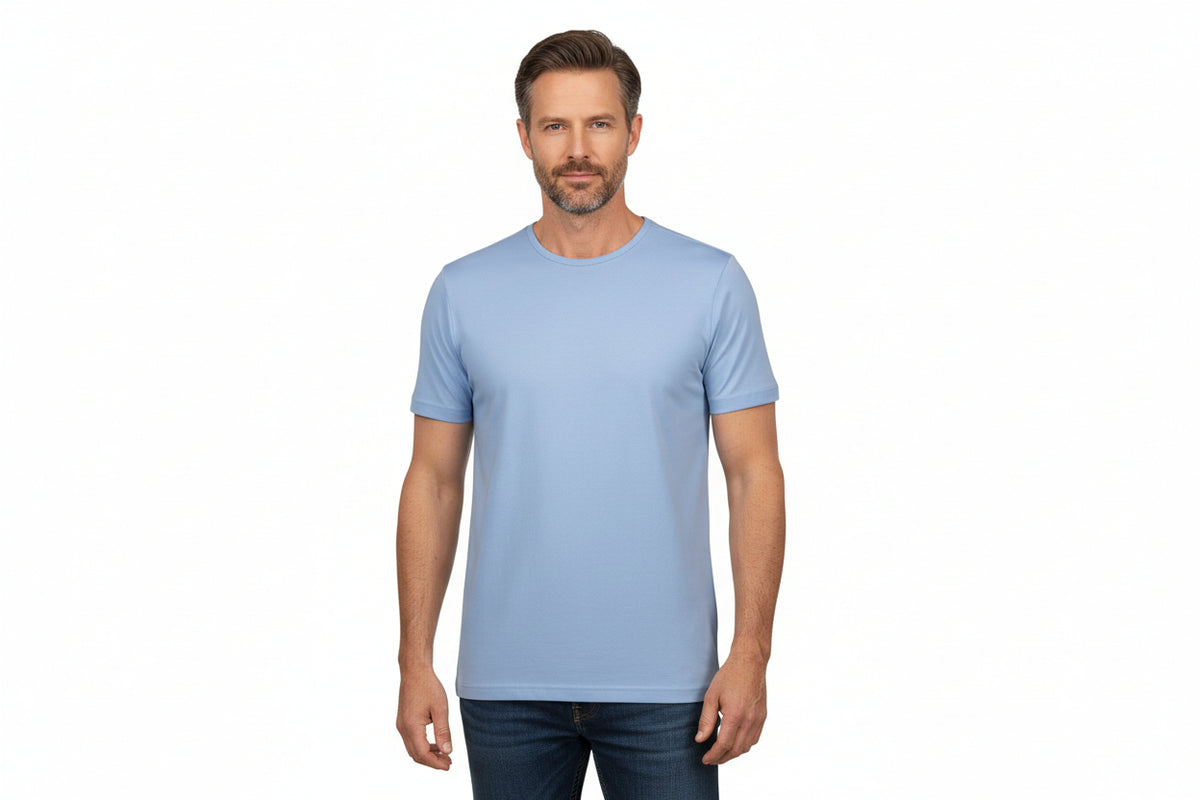Lyseblå t-shirt med rund hals til mænd fra ID Tøj