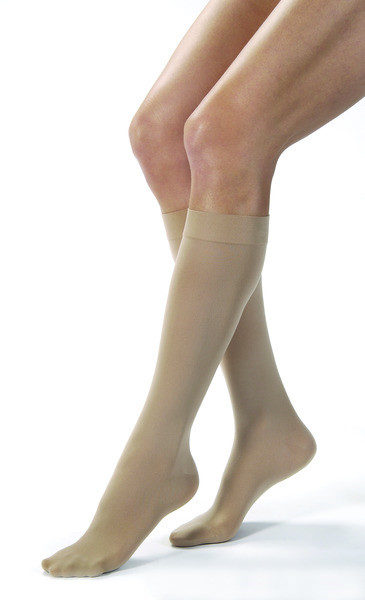 Jobst Opaque klasse 2 kompressionsstrømpe i beige med tå, størrelse petit