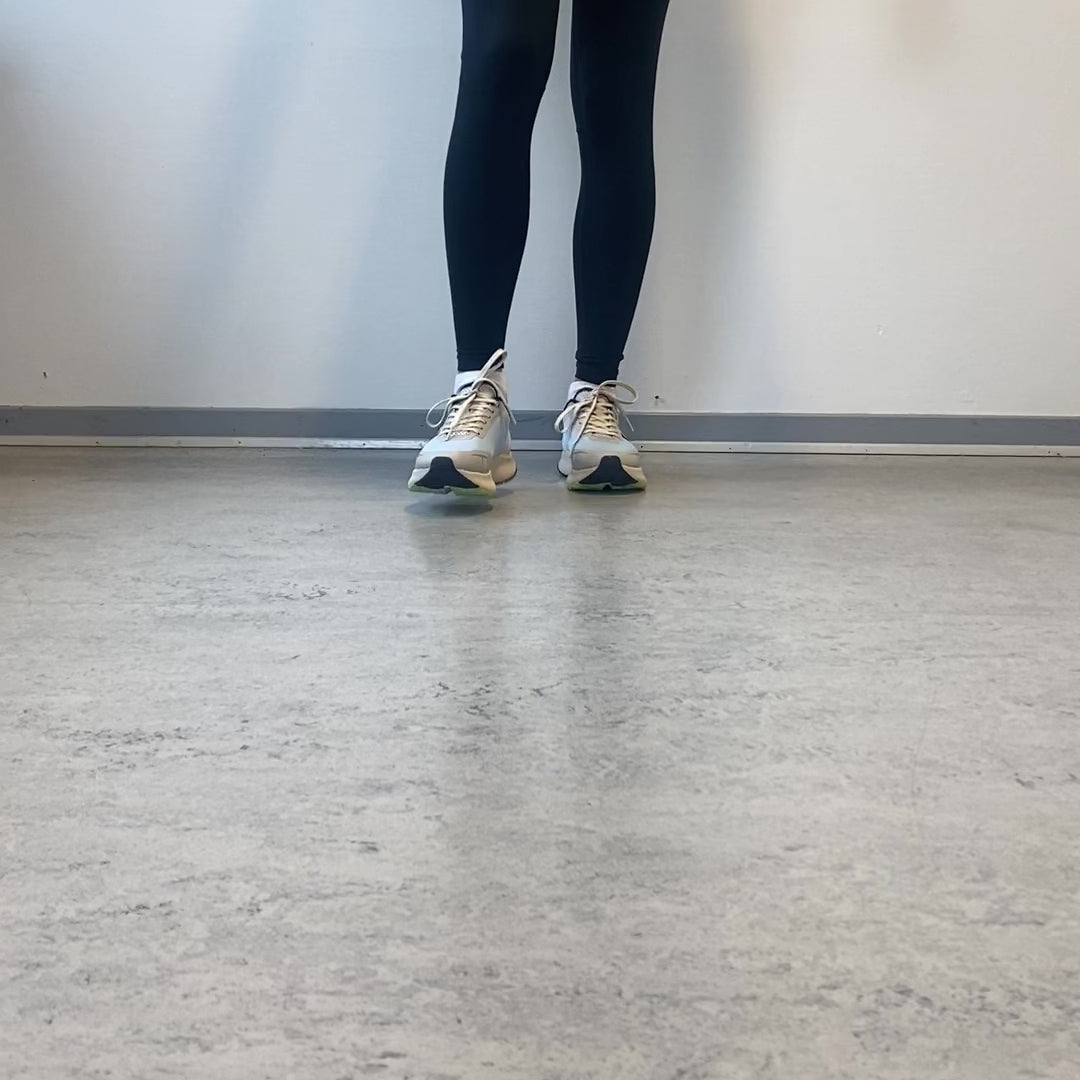 Indlæs video: Sabine – Moonstone/Matcha – WODEN