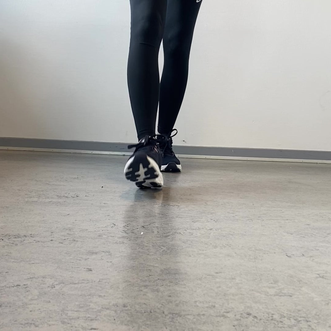 Indlæs video: Rugged Gear New Chunk sneakers – navy med rosa detaljer